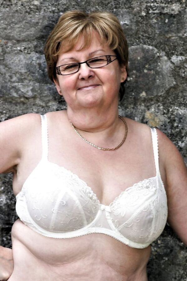 The Bra Is The Star