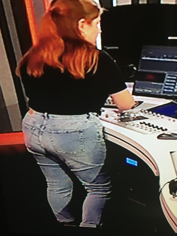 Sarah Qmusic vj Belgium