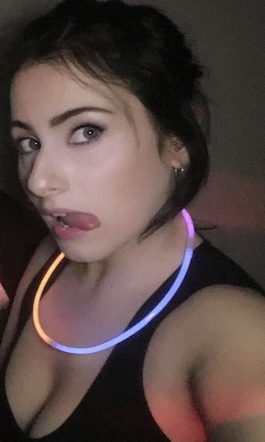 Attention whore wants to get famous