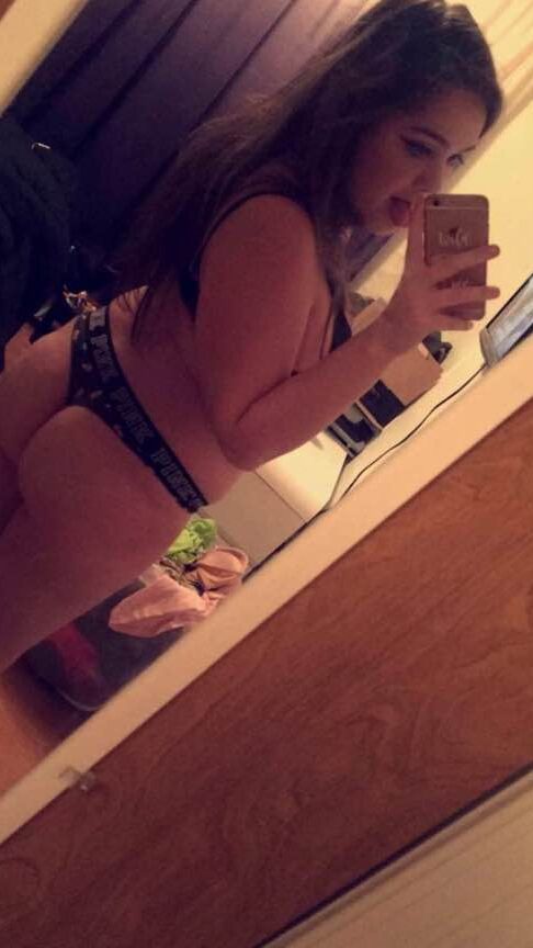 Sexy slut Elizabeth
