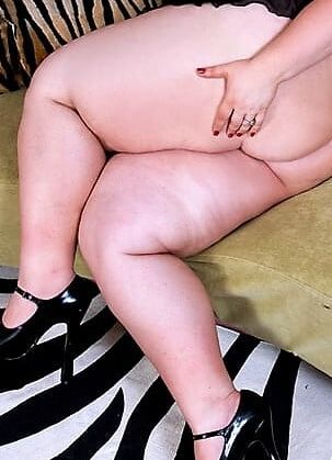 Sexy &amp; Chubby Legs