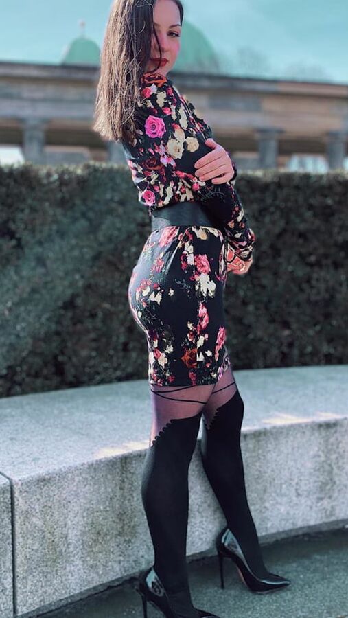 PANTYHOSE GIRLS