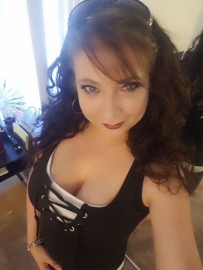 Hot Horny Cougars