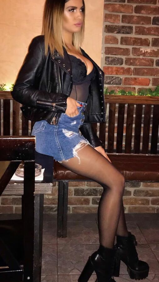 PANTYHOSE GIRLS