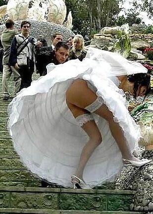 Here cums the bride