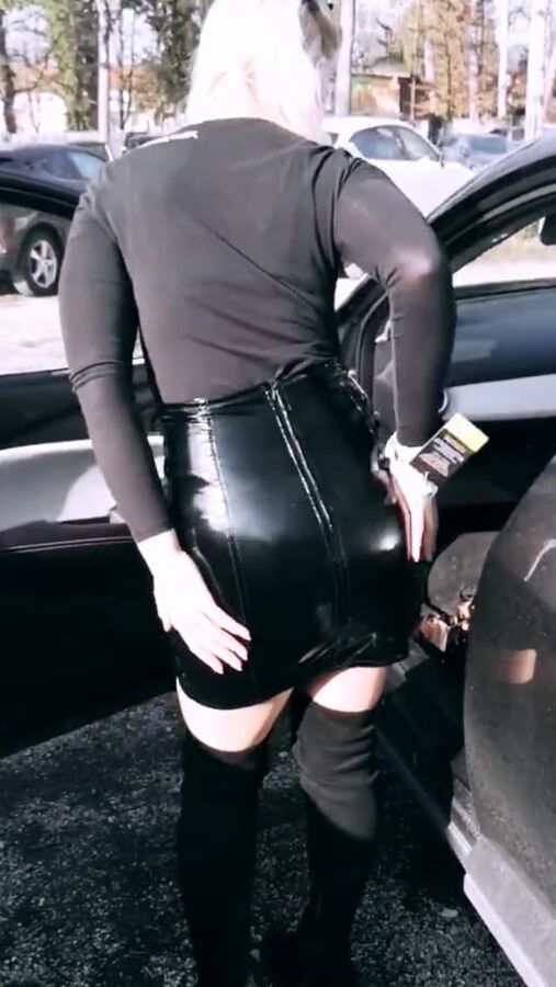 Ladies in leather, latex &amp; PVC