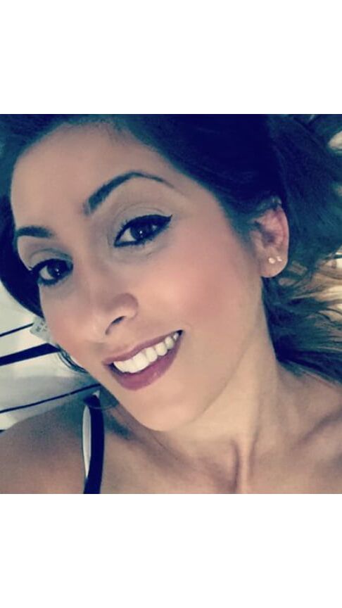 Une MILF Turque (A Turkish MILF)