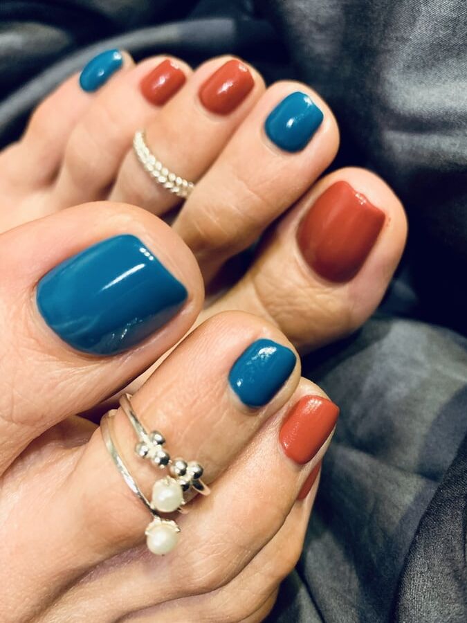 Asian wife feet &amp; toe rings &amp; anklets