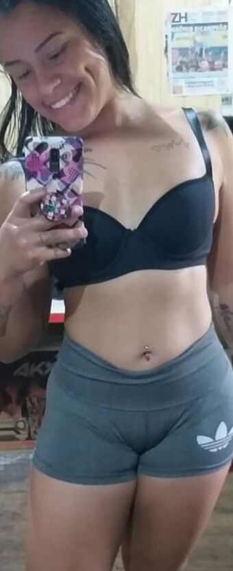 Brasileira Catiane Santos Camel toe