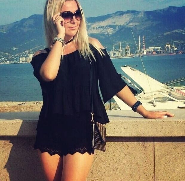 Blonde slut