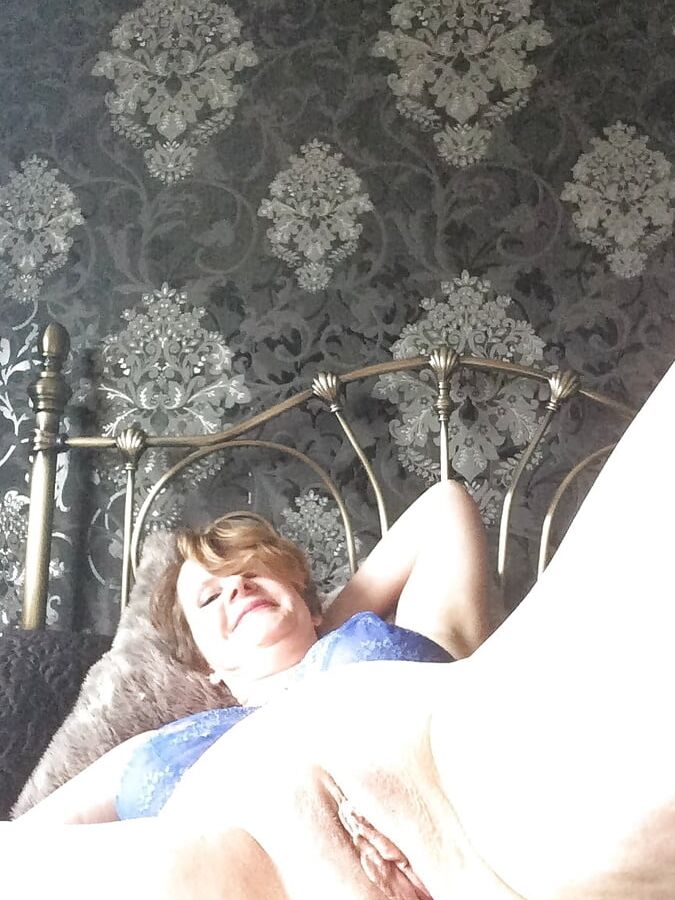 Exposed Sexy Slut Paula from Staffordshire yrs old