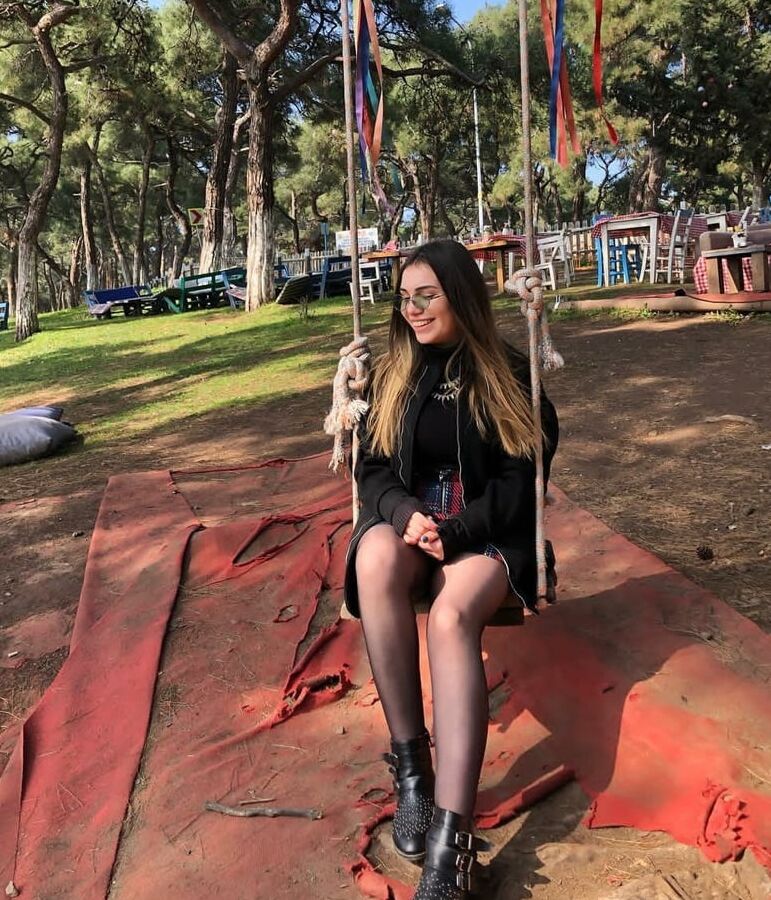 Turkish Arkadaslar Tanidiklar Akrabalar