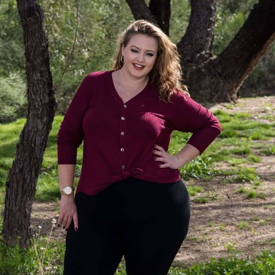 Fabulous and beautiful chubby with a huge exquisite butt