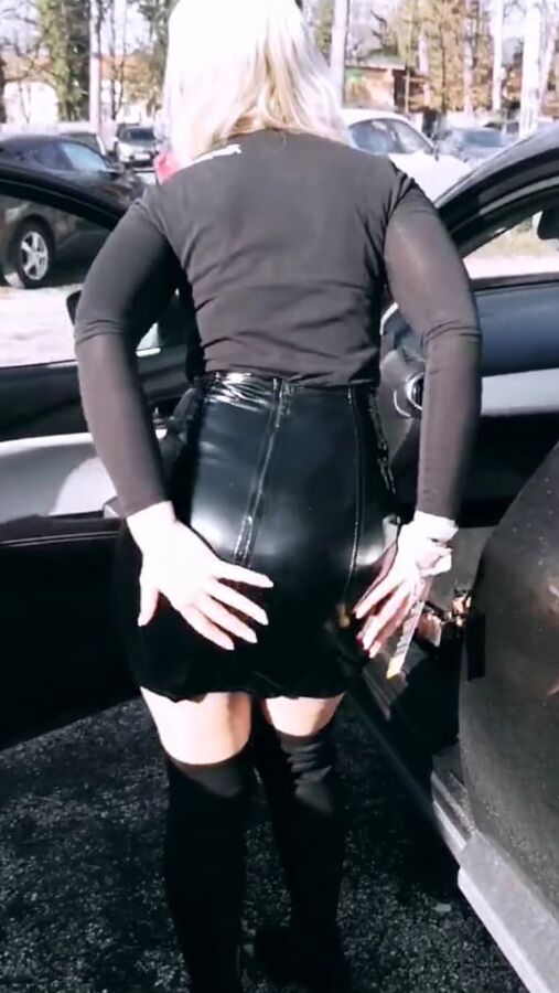 Ladies in leather, latex &amp; PVC