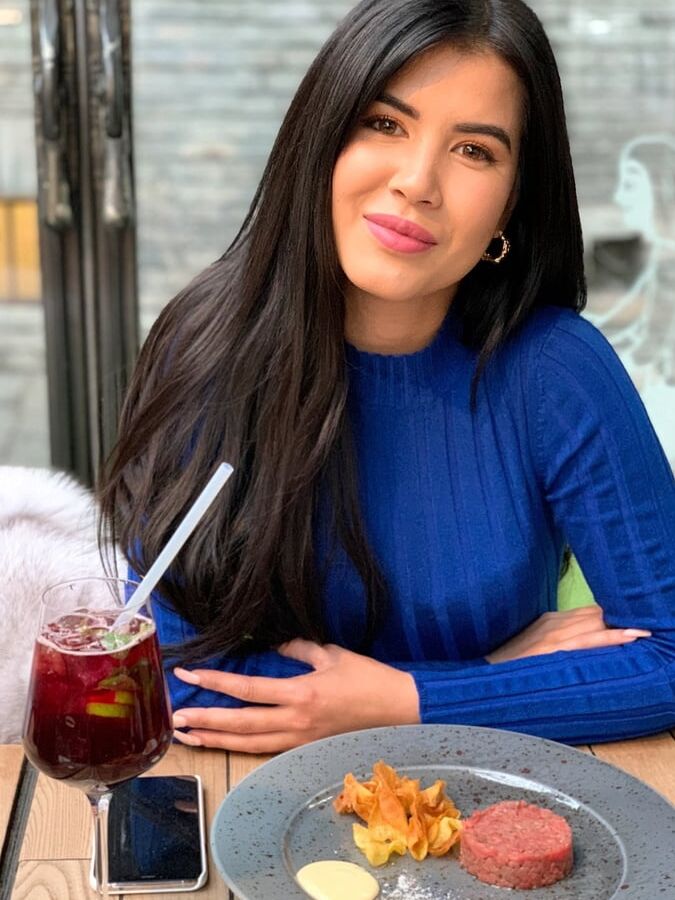 Lady Dee Eurasian Beauty