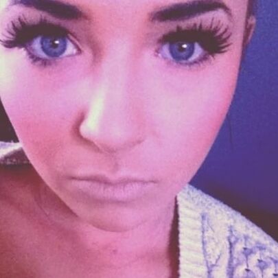 Girls with Thick Eyebrows