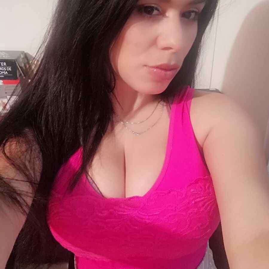 GORDIBUENAS BIG BUSTY LATINS