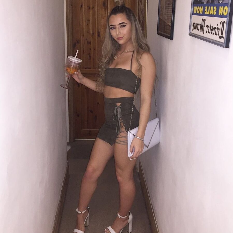 All tits and legs vol