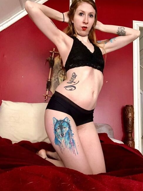 Petite Webslut Elizabeth