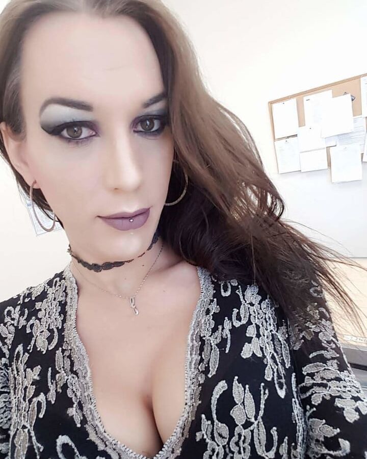 Cum on Gothic