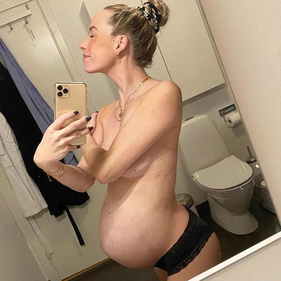 Amateur Celine from hot babe to preggo mom