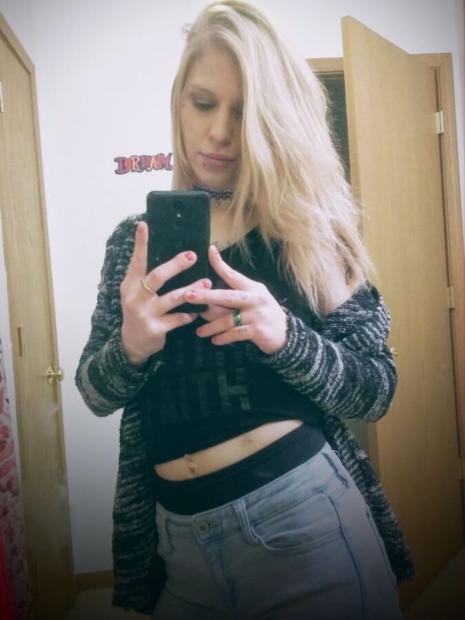 looking for some lovely girls to have my first lesbian actio