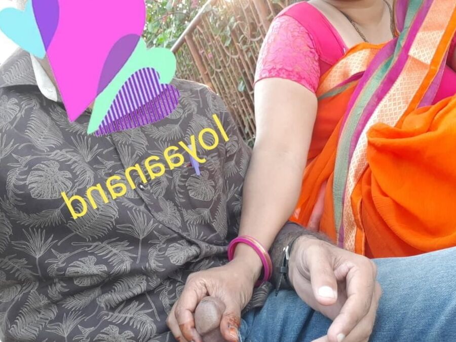 Hot girls bhabhi outdoor capture