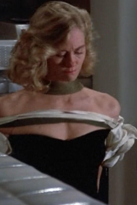 Celebrity Boobs - Cybill Shepherd