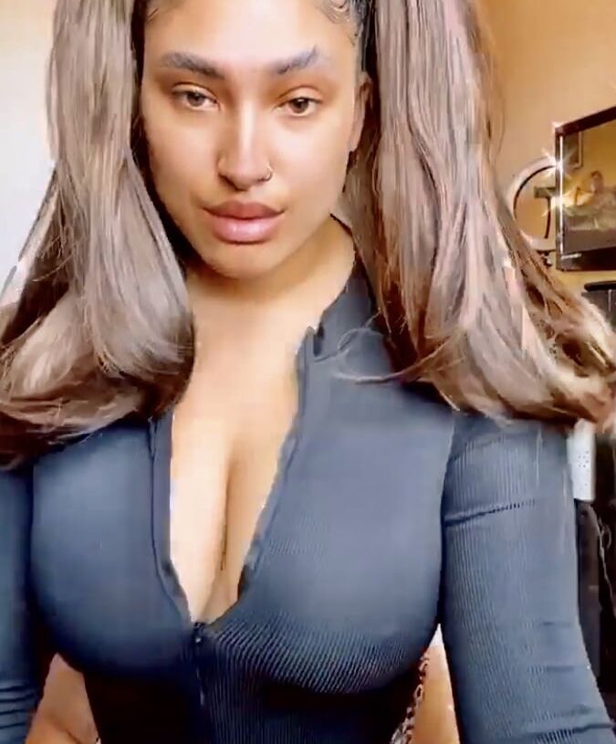 Busty Ebony Babe: Kiah