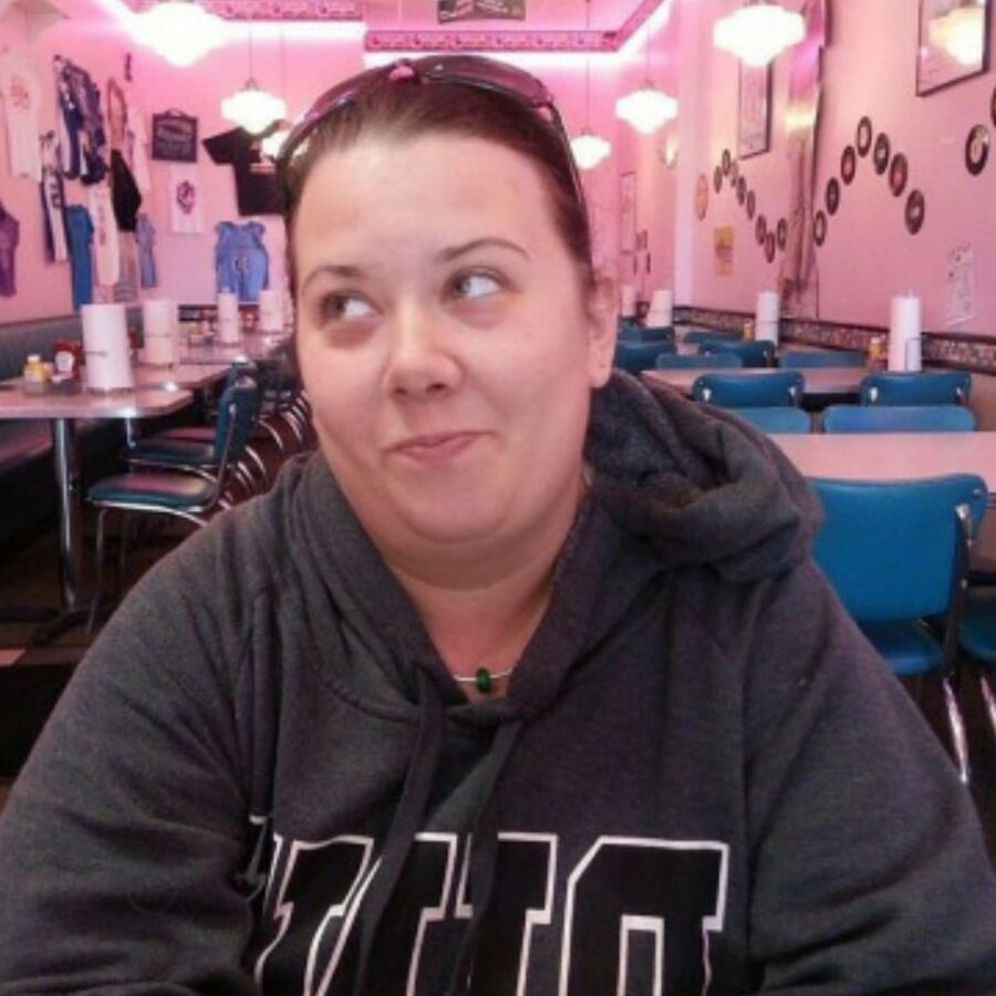 Cuck has a slut wife to show off. His kik in the description