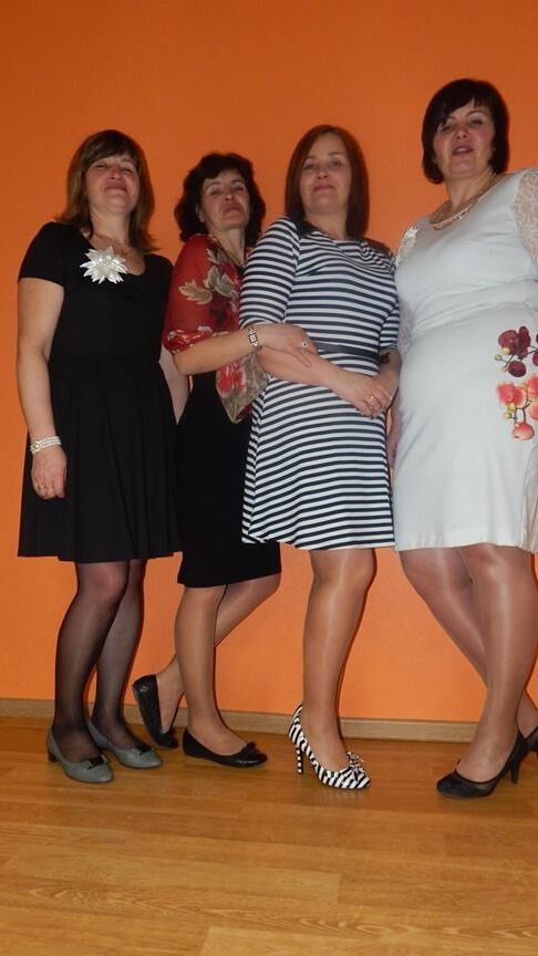 sexy females in tights pantyhose nylons