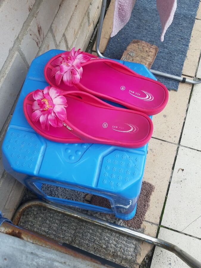 Mom in Flip Flops