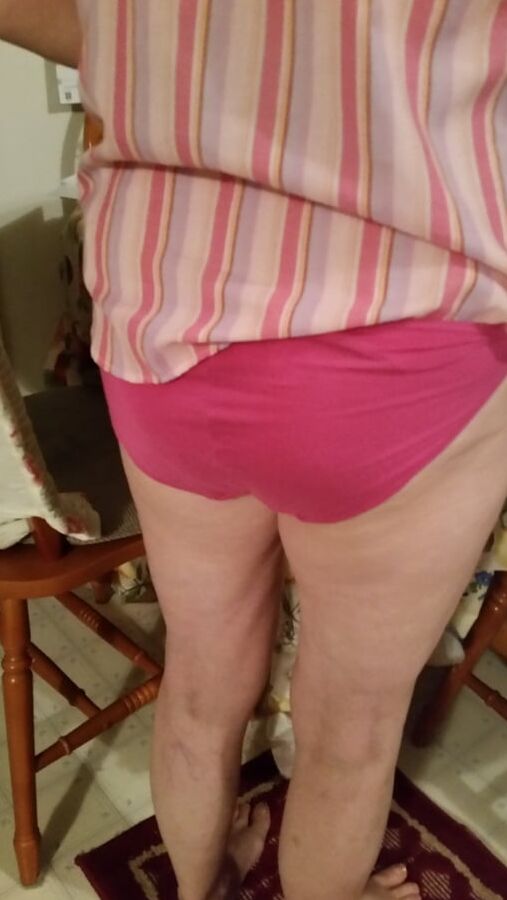 Slut here who wants me