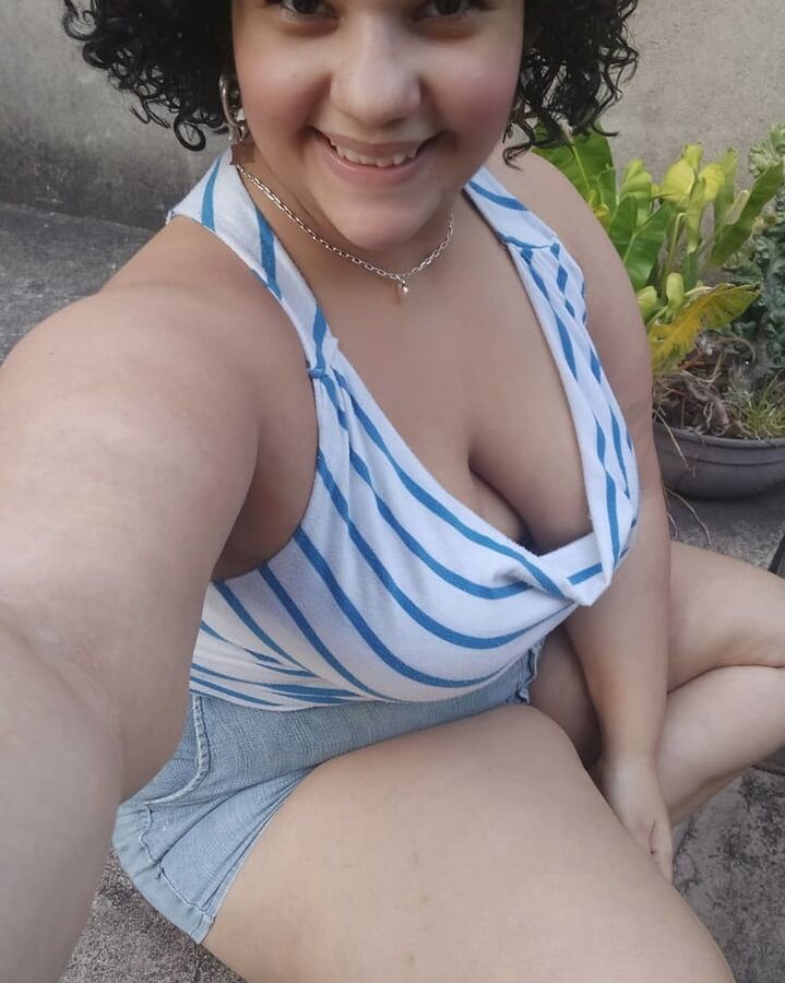 Amateur saggy face to cum