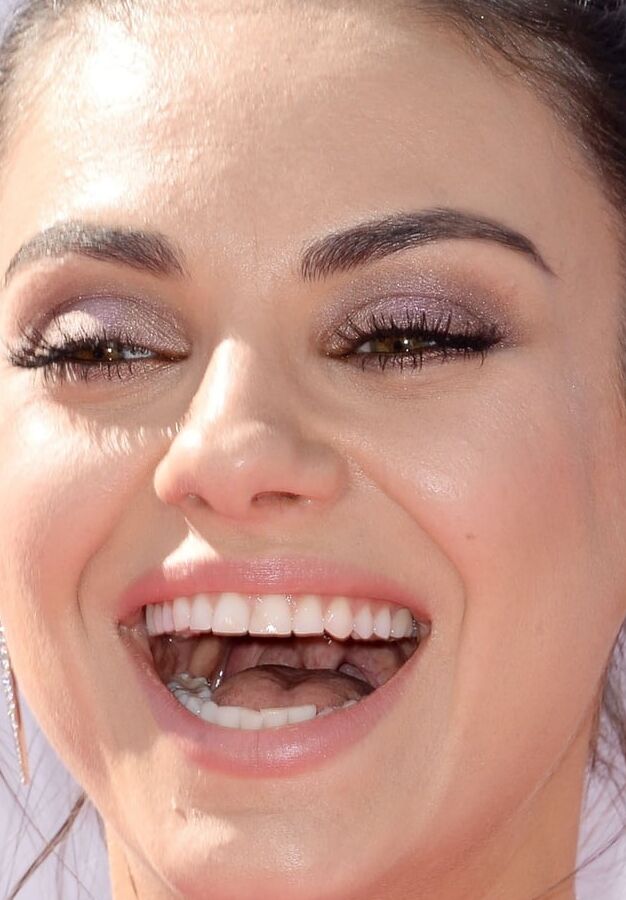 MILA KUNIS