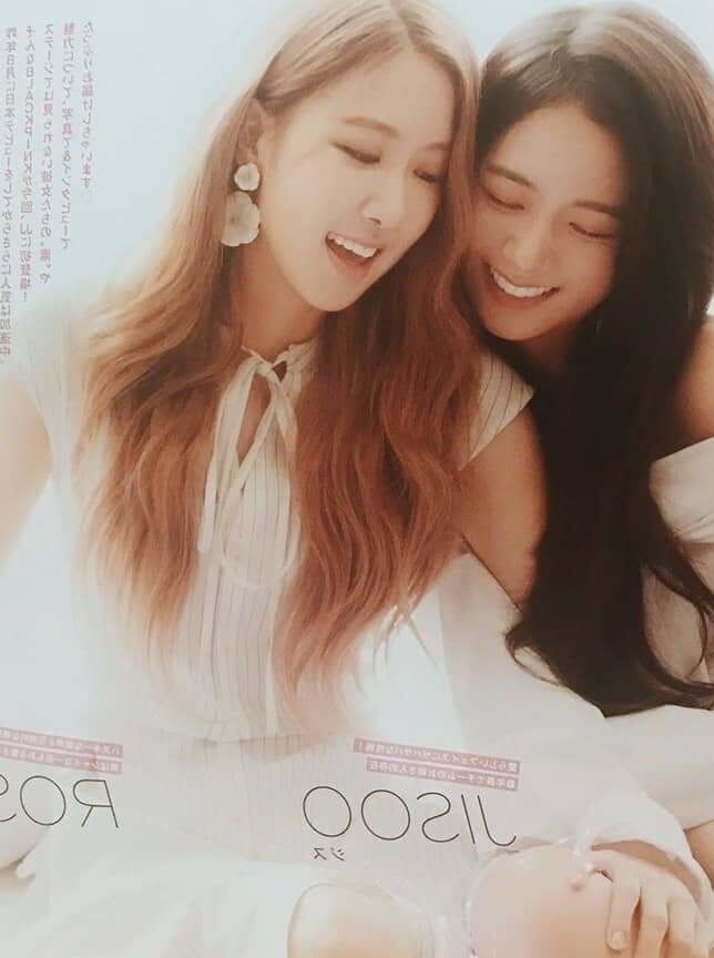 Jisoo and Park chae young