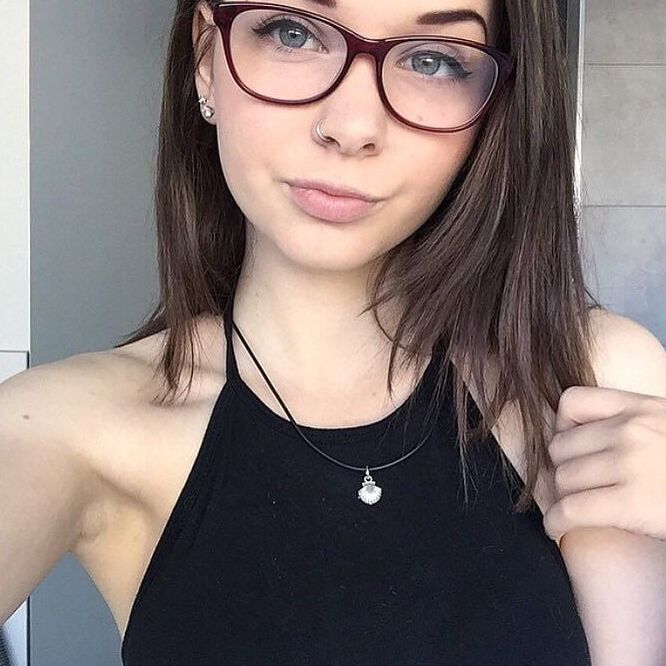 Nude in Glasse