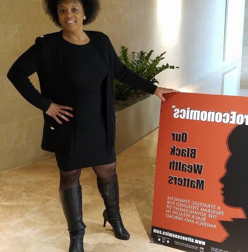 Ebony Goddesses wearing boots