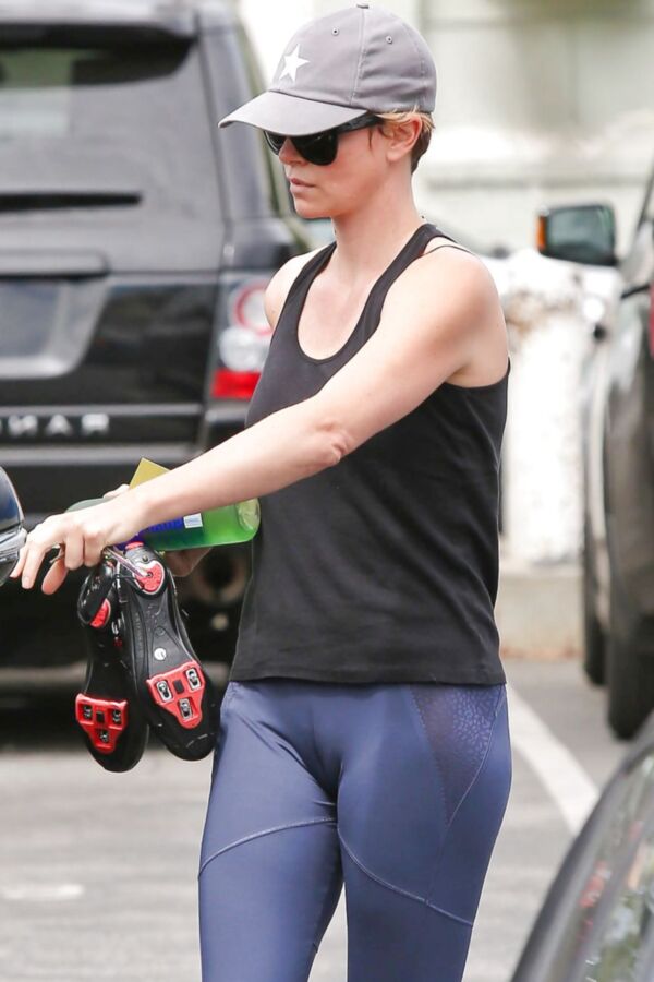 Camel toe, joggers up slit, granny, fat pussy and crack.