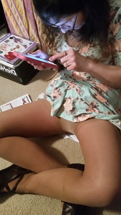 Slut here who wants me