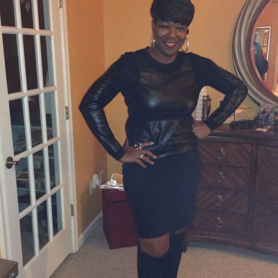 Ebony Goddesses wearing boots