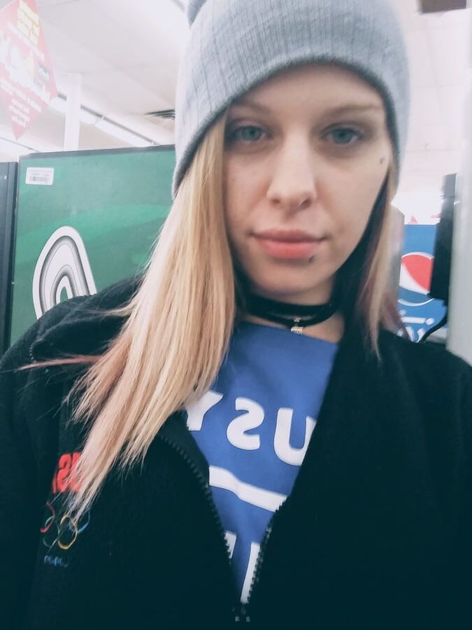 looking for some lovely girls to have my first lesbian actio