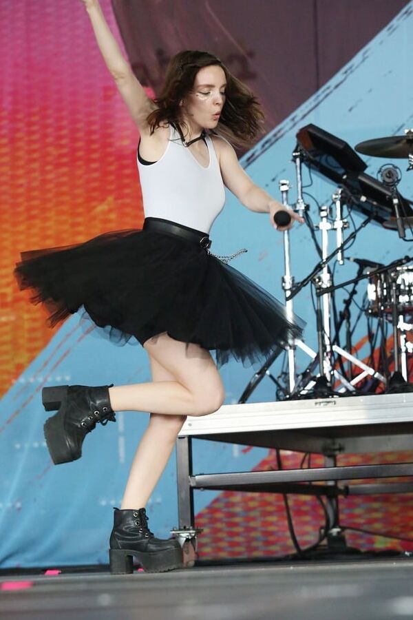 Lauren Mayberry vol.