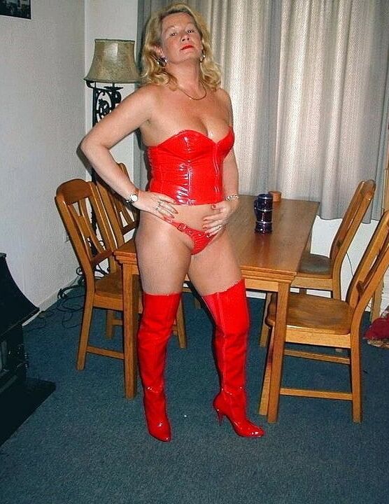 GRANNY,BBW AND MILFS