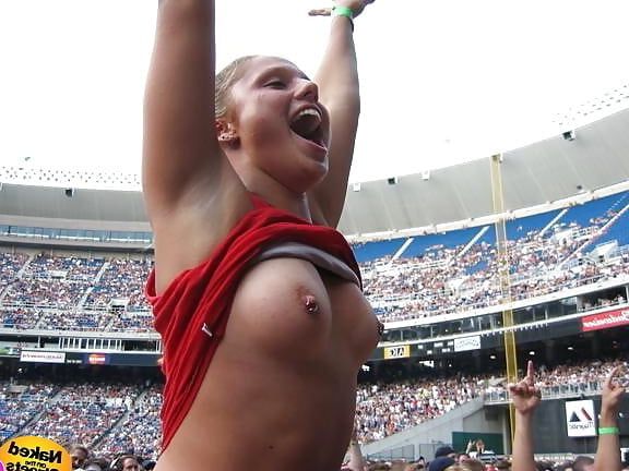 Flashing Tits