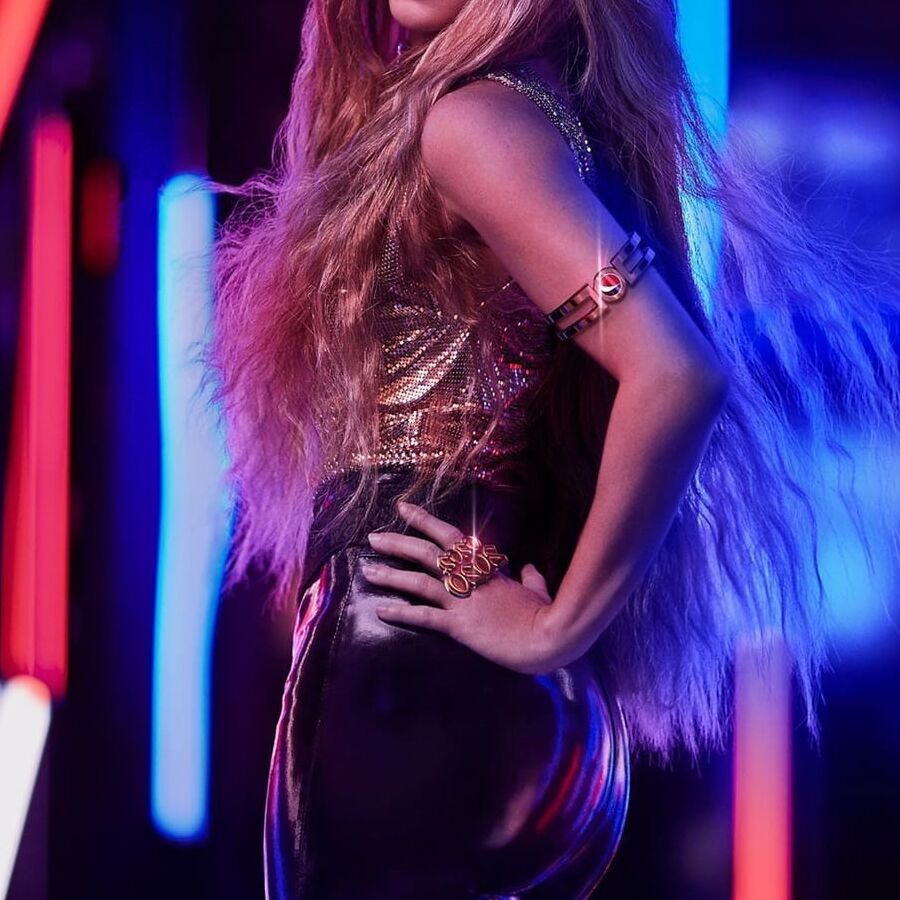 Shakira sexy