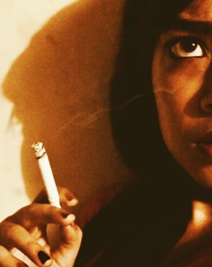 INDIANS DESIS SMOKING