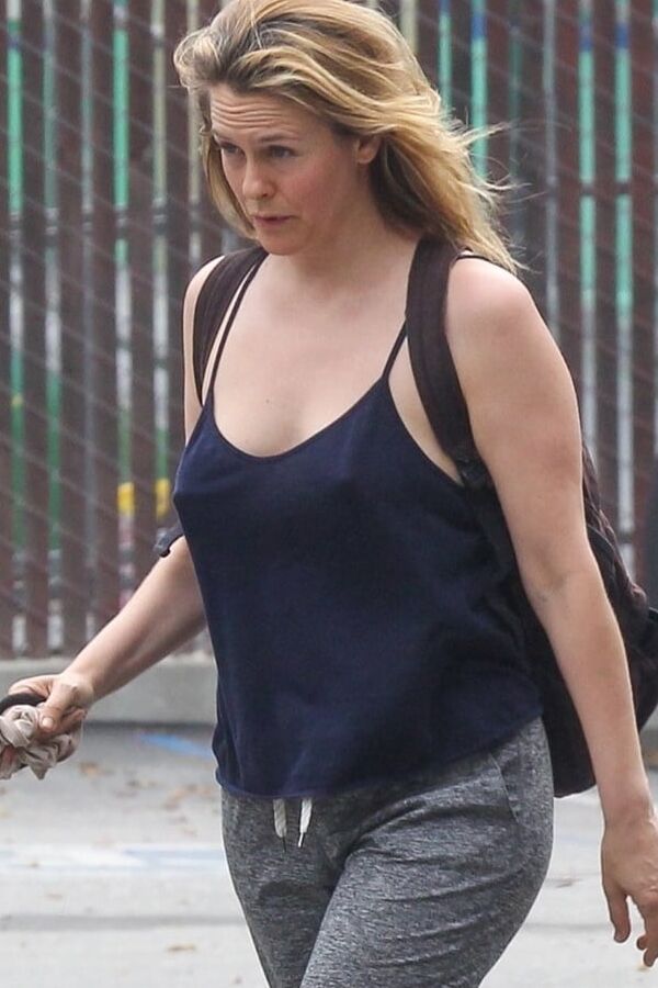 Alicia Silverstone Nipple Pokies