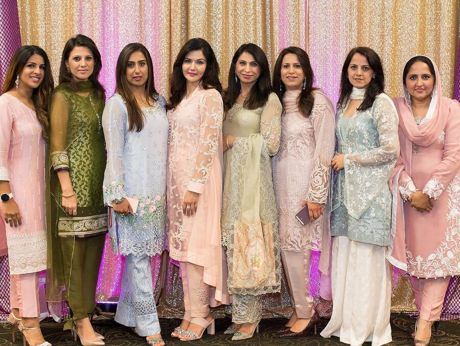 Busty Paki Pakistani Moms and MILF