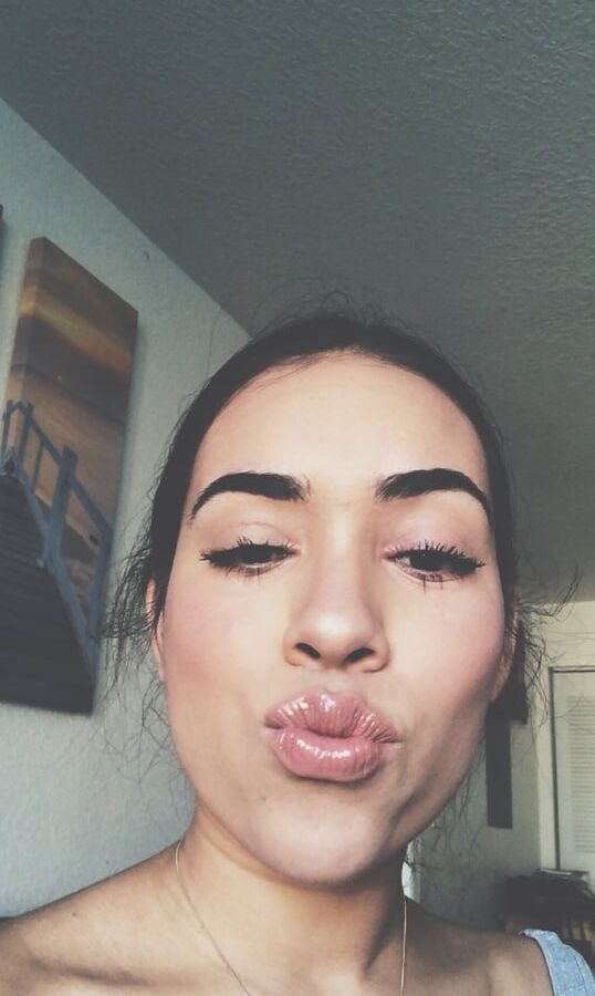 Cumtribute her